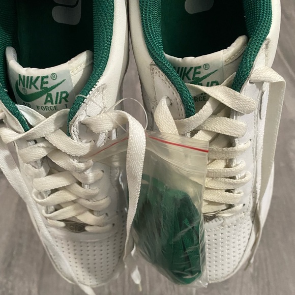 New AF1 Green / White - Picture 2 of 14